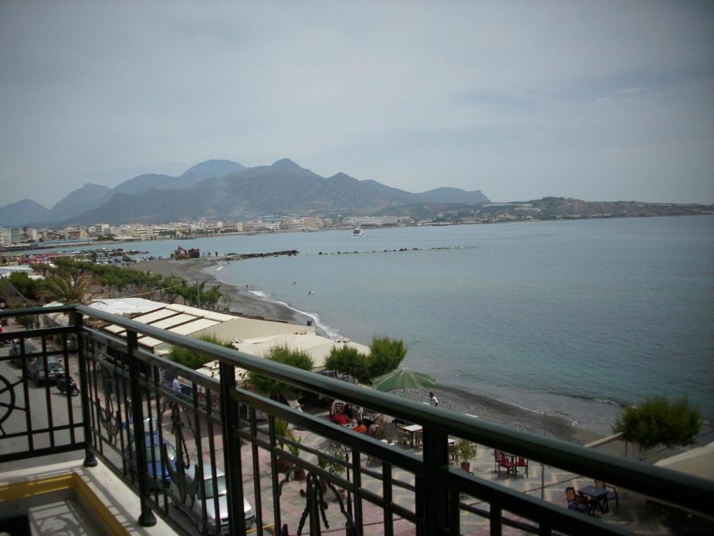 By Captains Studio Apartment Ierapetra  Bagian luar foto